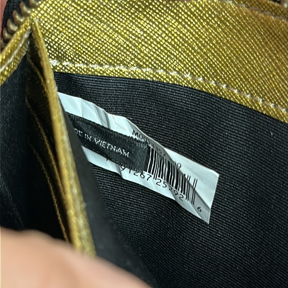 💯Authentic Marc by Marc Jacobs Orange Zip Wallet🍀 - Picture 11 of 15